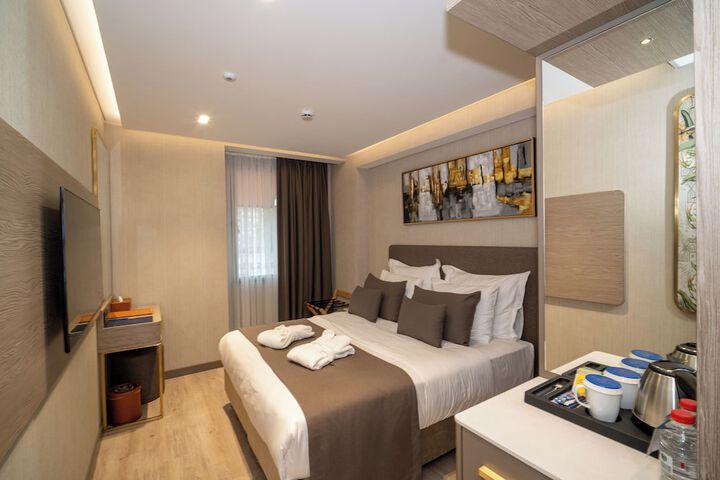 Room 19 of 170