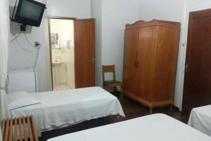 Room 27 of 28