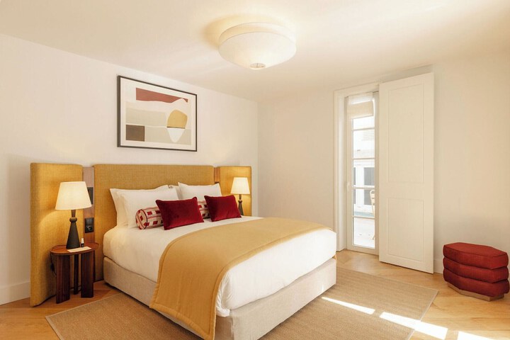 Room 17 of 193