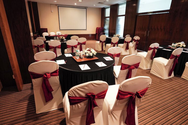 Ballroom/Hall 49 of 52