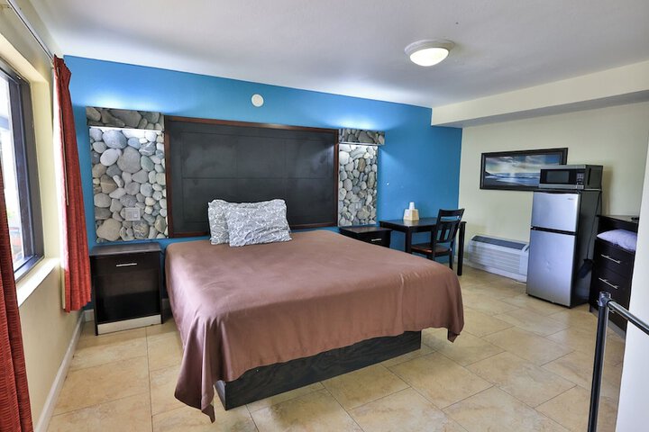 Standard | King Bed (5 of 19)