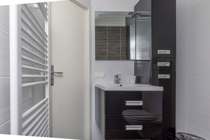 Room 32 of 57