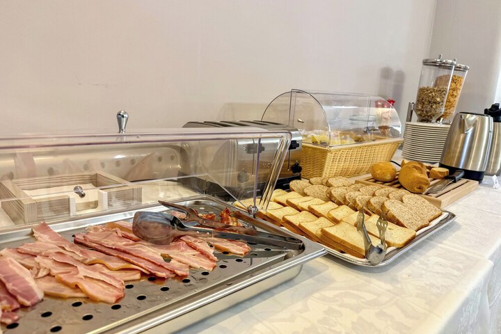 Breakfast/Coffee Service 21 of 27