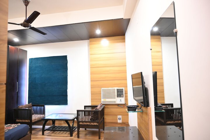 Room 19 of 52