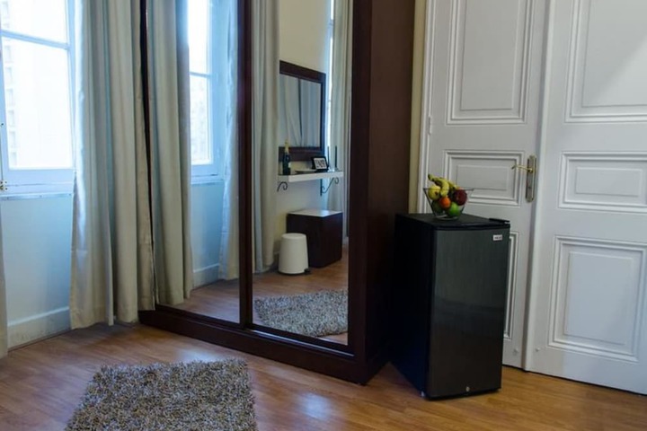 Room 5 of 34
