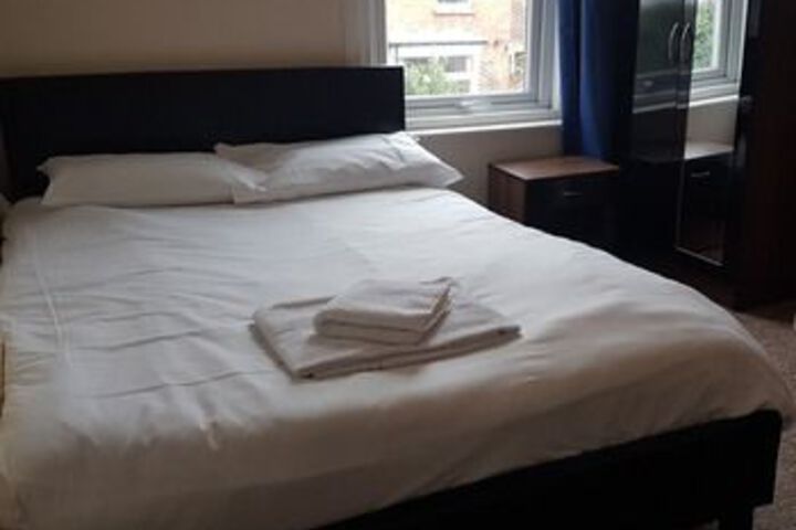 Room 12 of 18