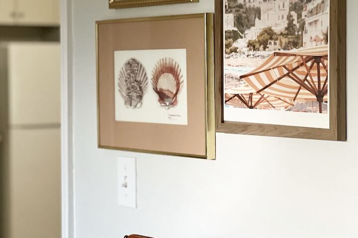 Room 16 of 102