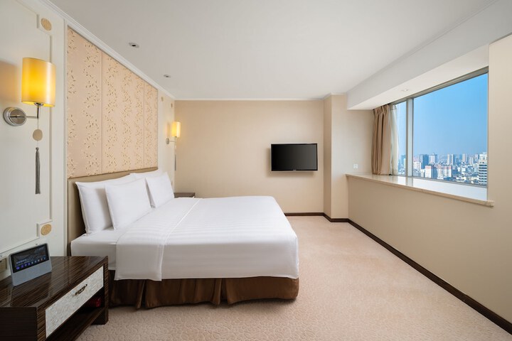 Room 15 of 72