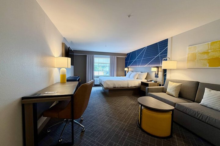 Room 45 of 92