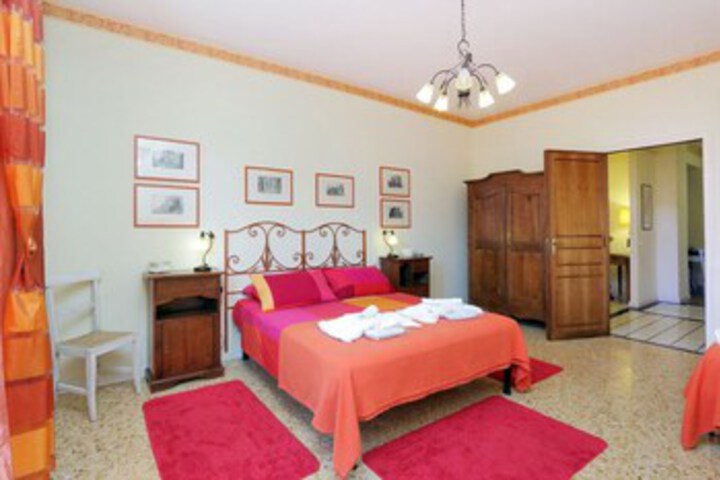 Room 147 of 166