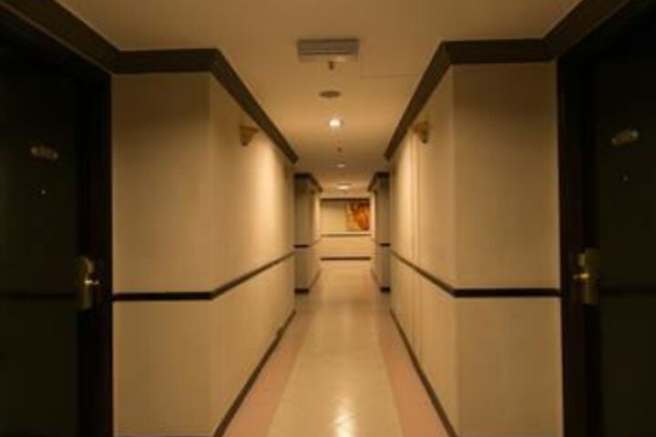 Ballroom/Hall 21 of 25