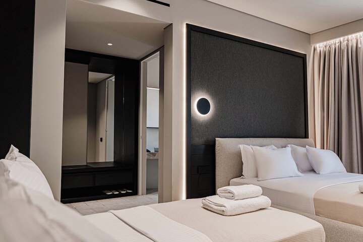 Room 20 of 104