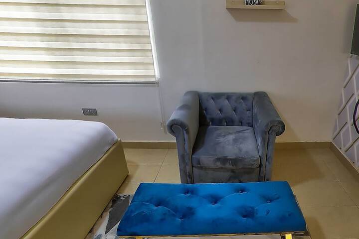 Room 6 of 111