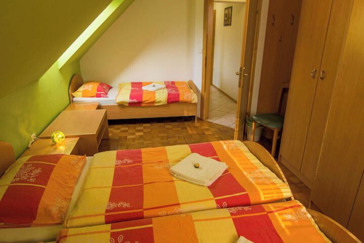 Room 21 of 74
