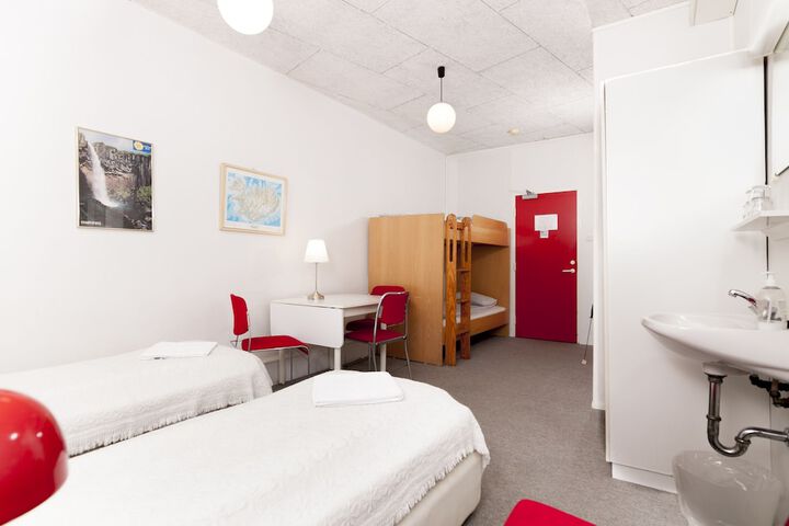 Room 16 of 88