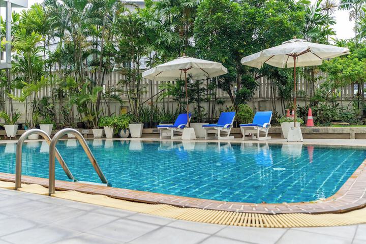 Pool 63 of 140