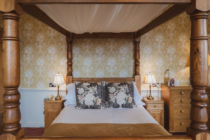 Room 10 of 73