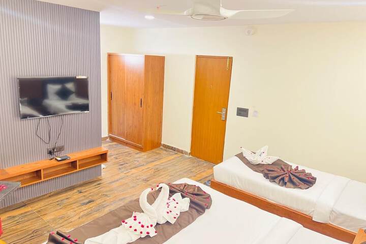 Room 6 of 17