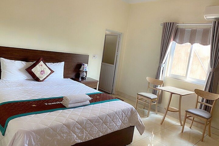 Room 17 of 74