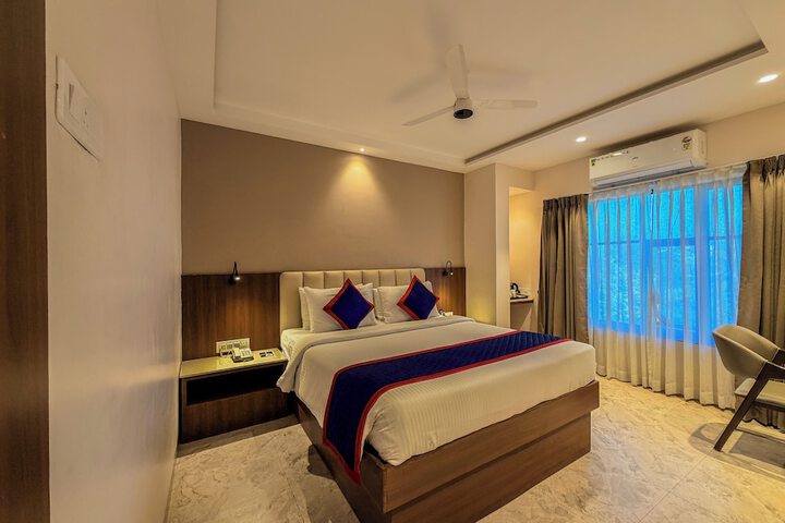 Room 25 of 49