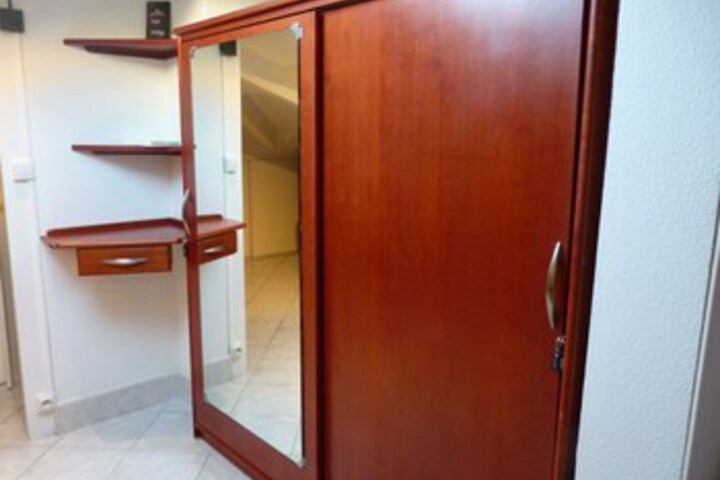 Room 37 of 37