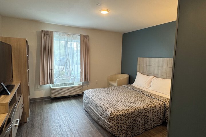 Room 15 of 34