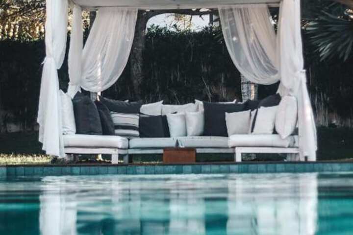 Pool Hotel