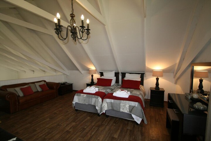 Room 15 of 58