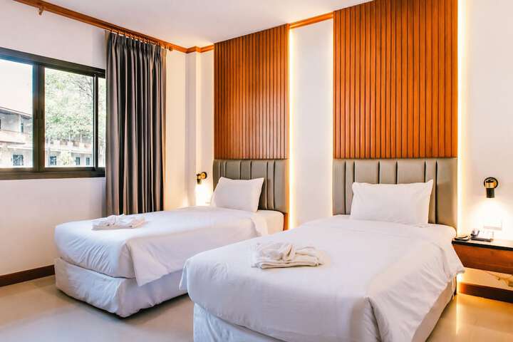 Room 6 of 60