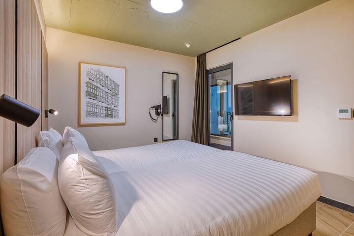 Room 20 of 59