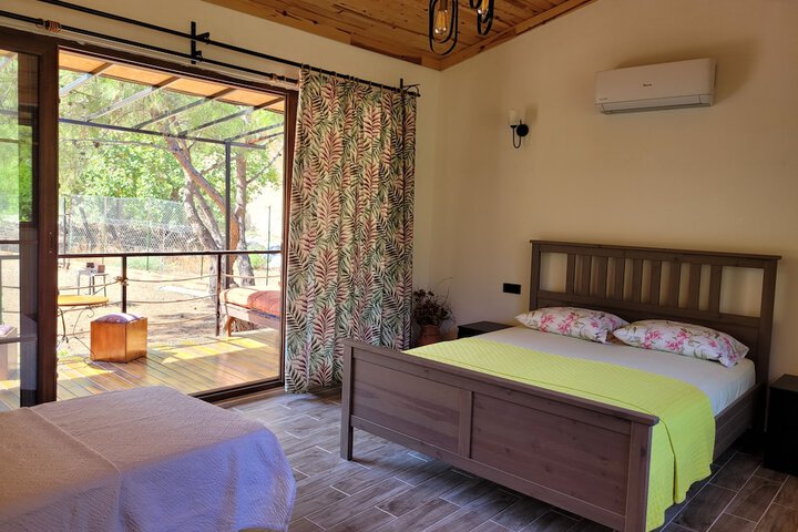 Room 28 of 33
