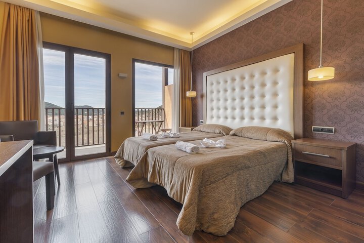Room 8 of 44