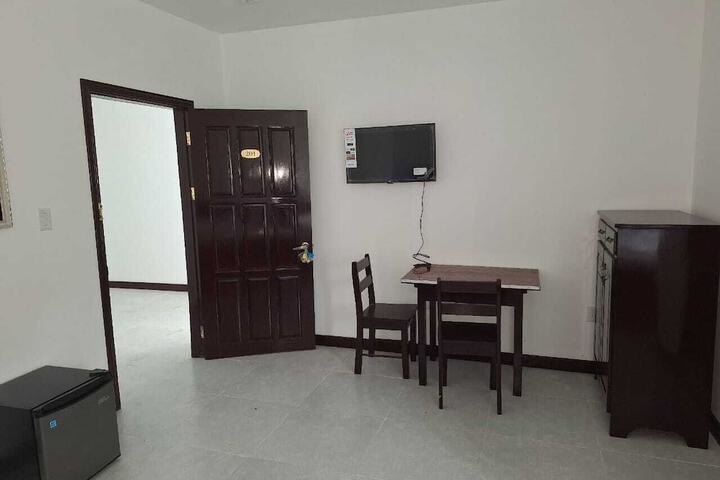 Room 10 of 31