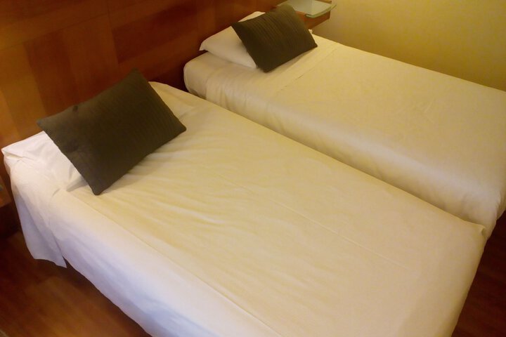 Room 14 of 111