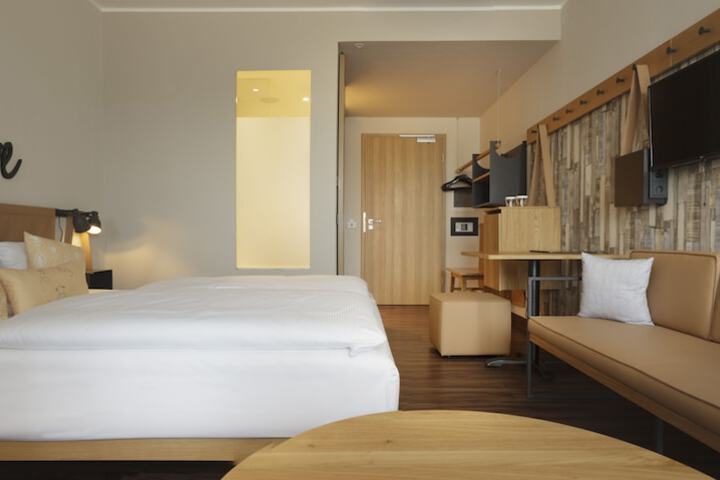 Room 8 of 53