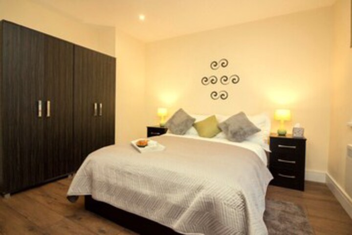 Room 12 of 14