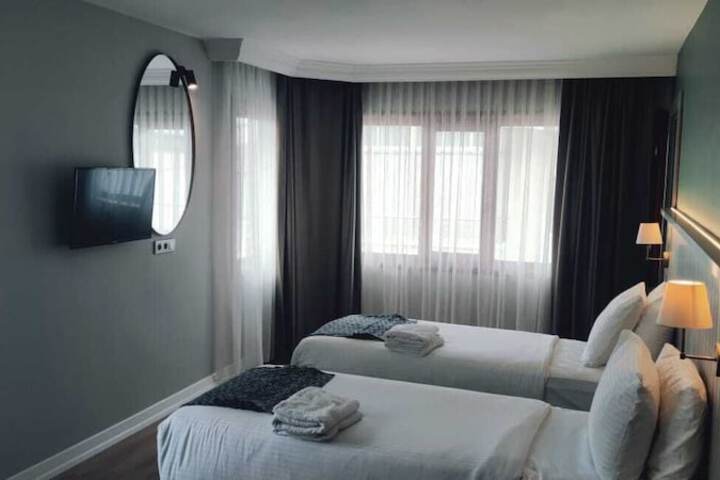 Room 17 of 222