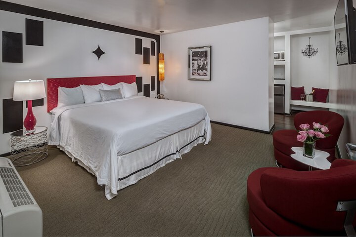 1 King Bed (27 of 44)