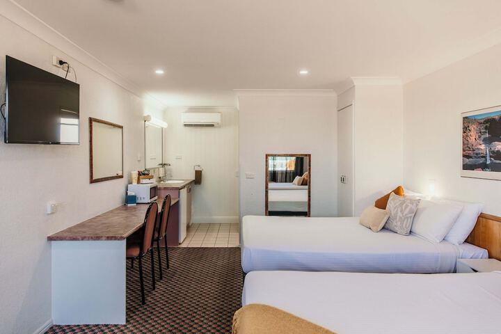 Room 48 of 90