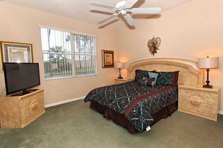 Room 8 of 20