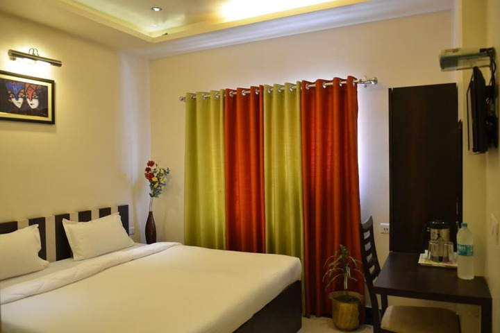 Room 17 of 57