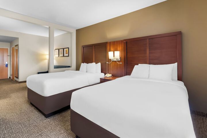 1 King Bed Suite (8 of 14)