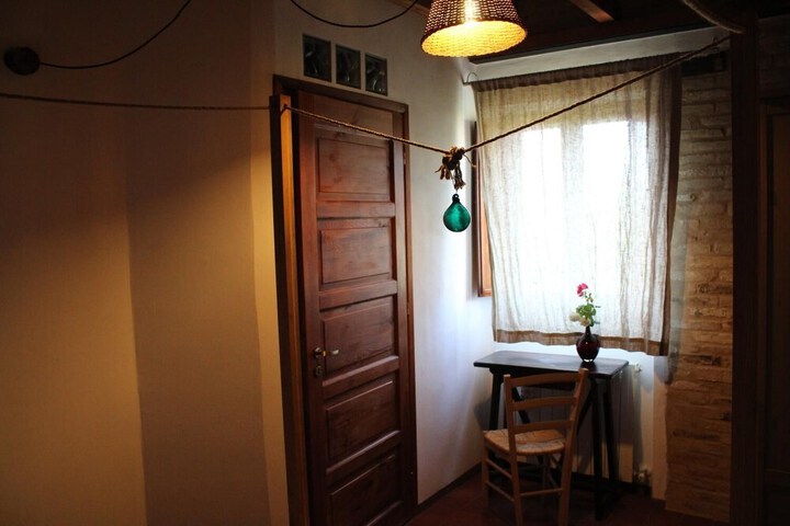 Room 9 of 49