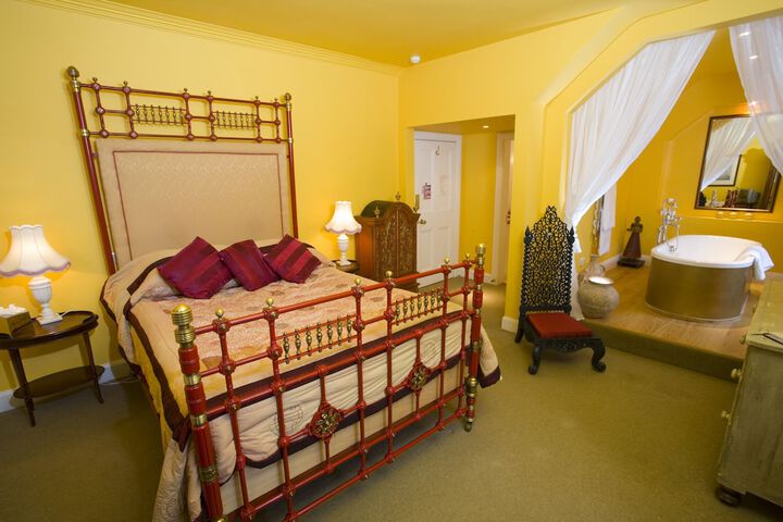 Room 5 of 69