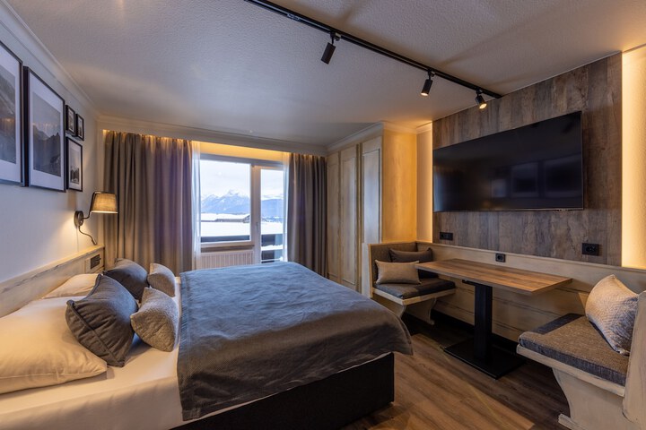 Room 19 of 103