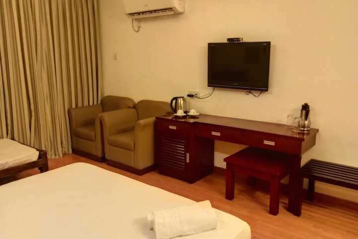 Room 6 of 46