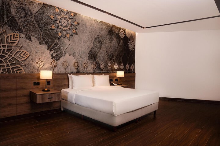 Room 15 of 78