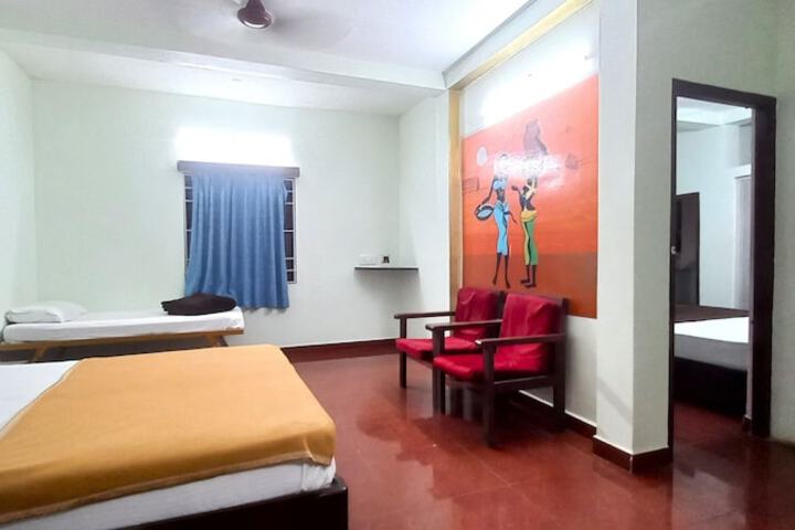 Room 8 of 20