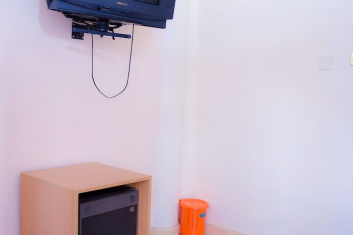 Room 13 of 43