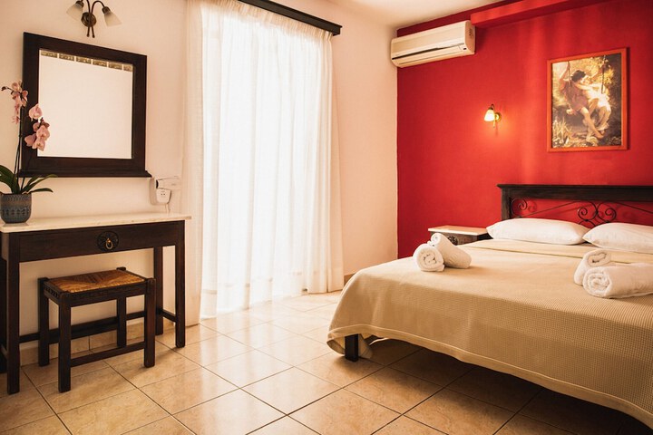 Room 13 of 62